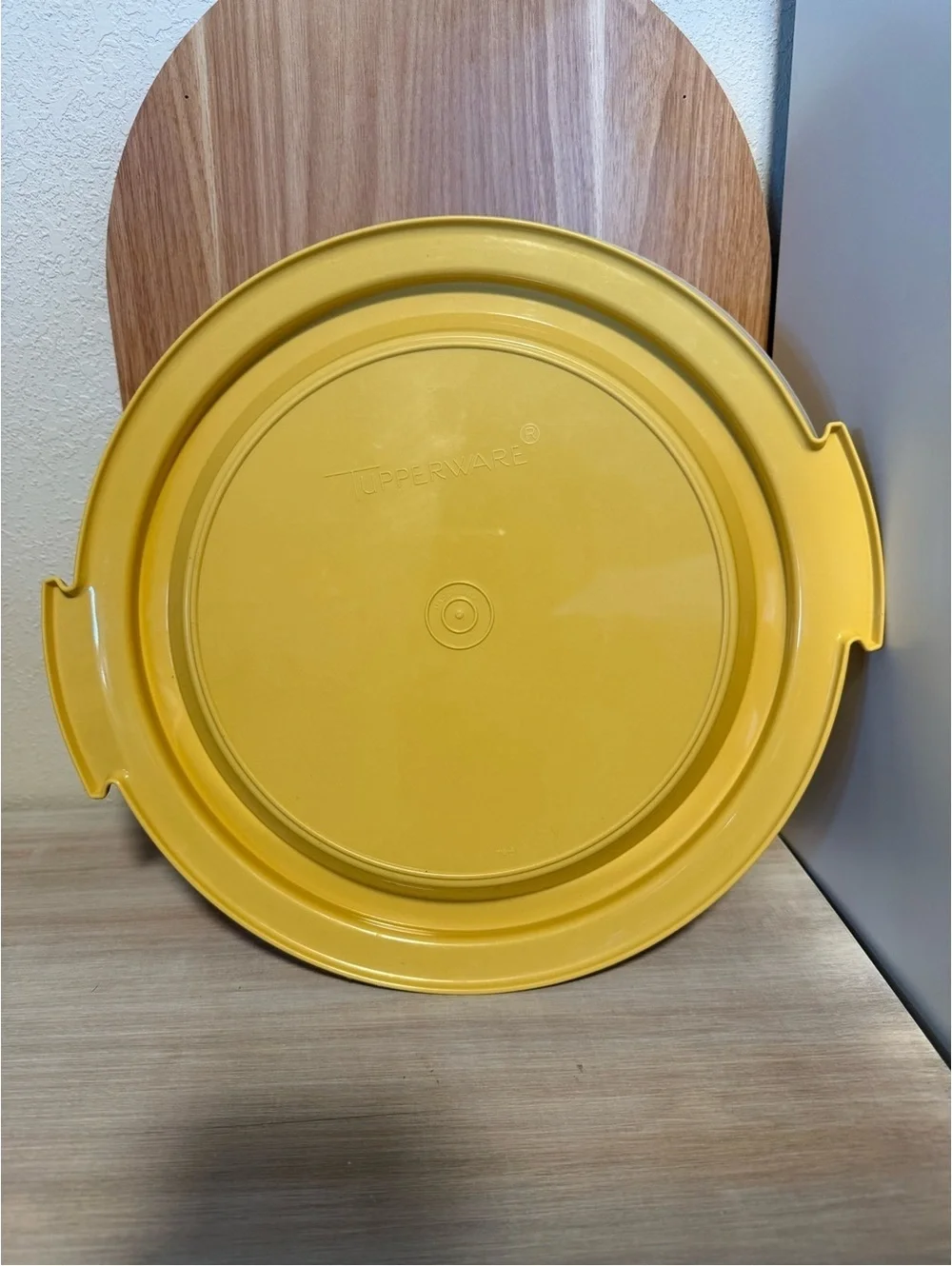 Vintage Tupperware Mustard Yellow Cake Taker Carrier